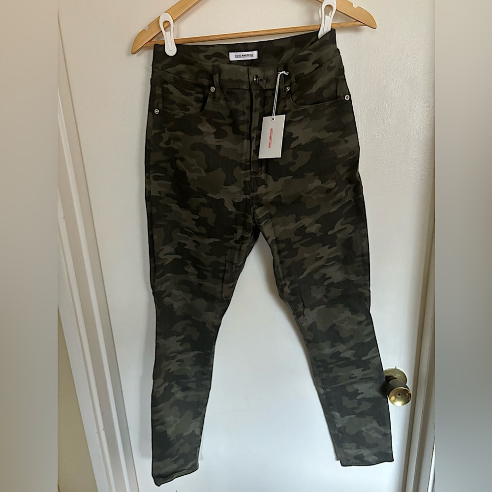NWT Good American Good Waist Camo Jeans - Skinny Fit size 14 / 32